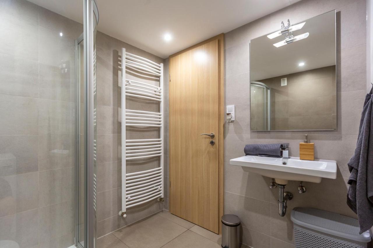Spacious Bajcsy Residence In The Heart Of 布达佩斯 外观 照片