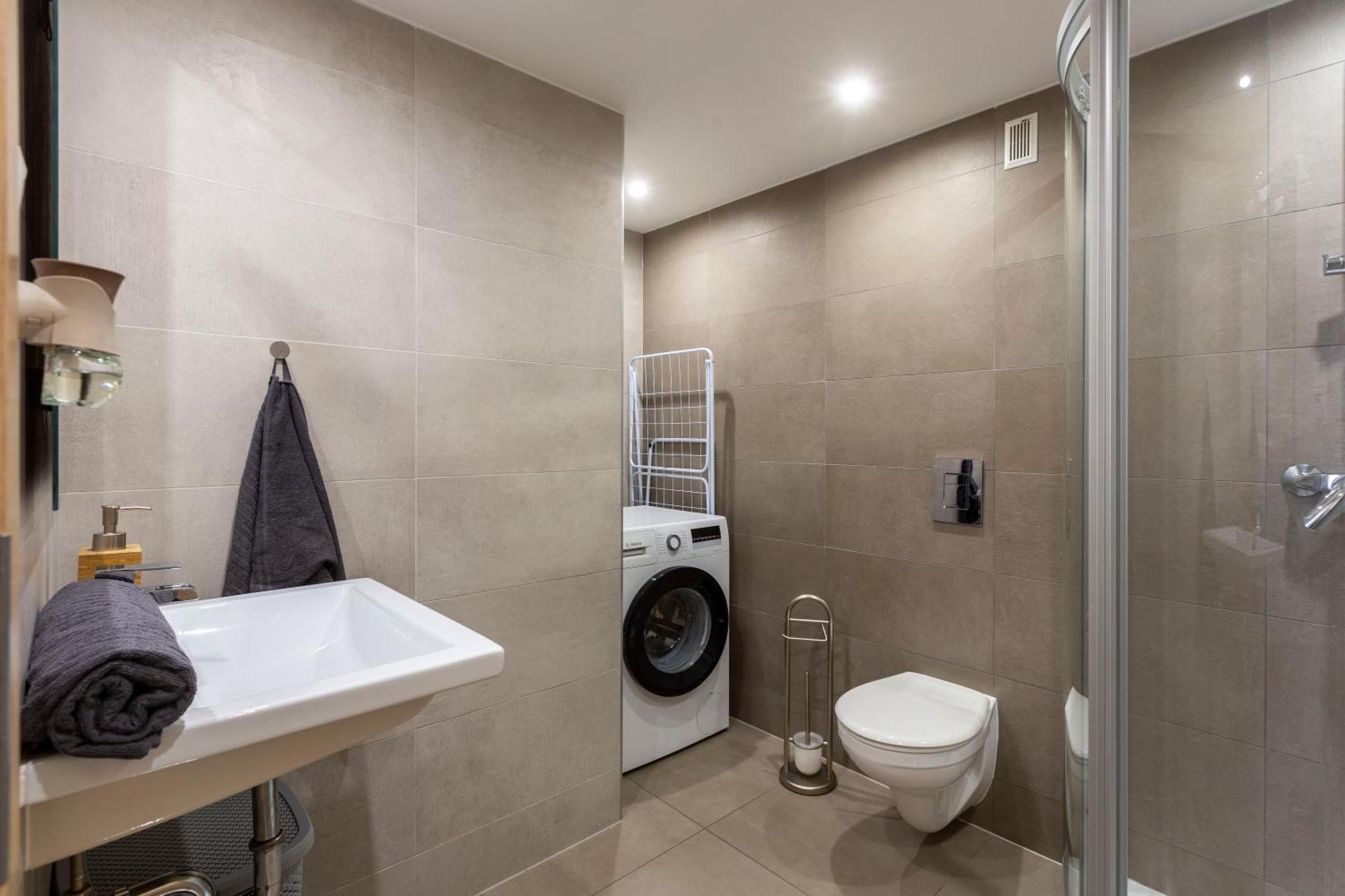 Spacious Bajcsy Residence In The Heart Of 布达佩斯 外观 照片