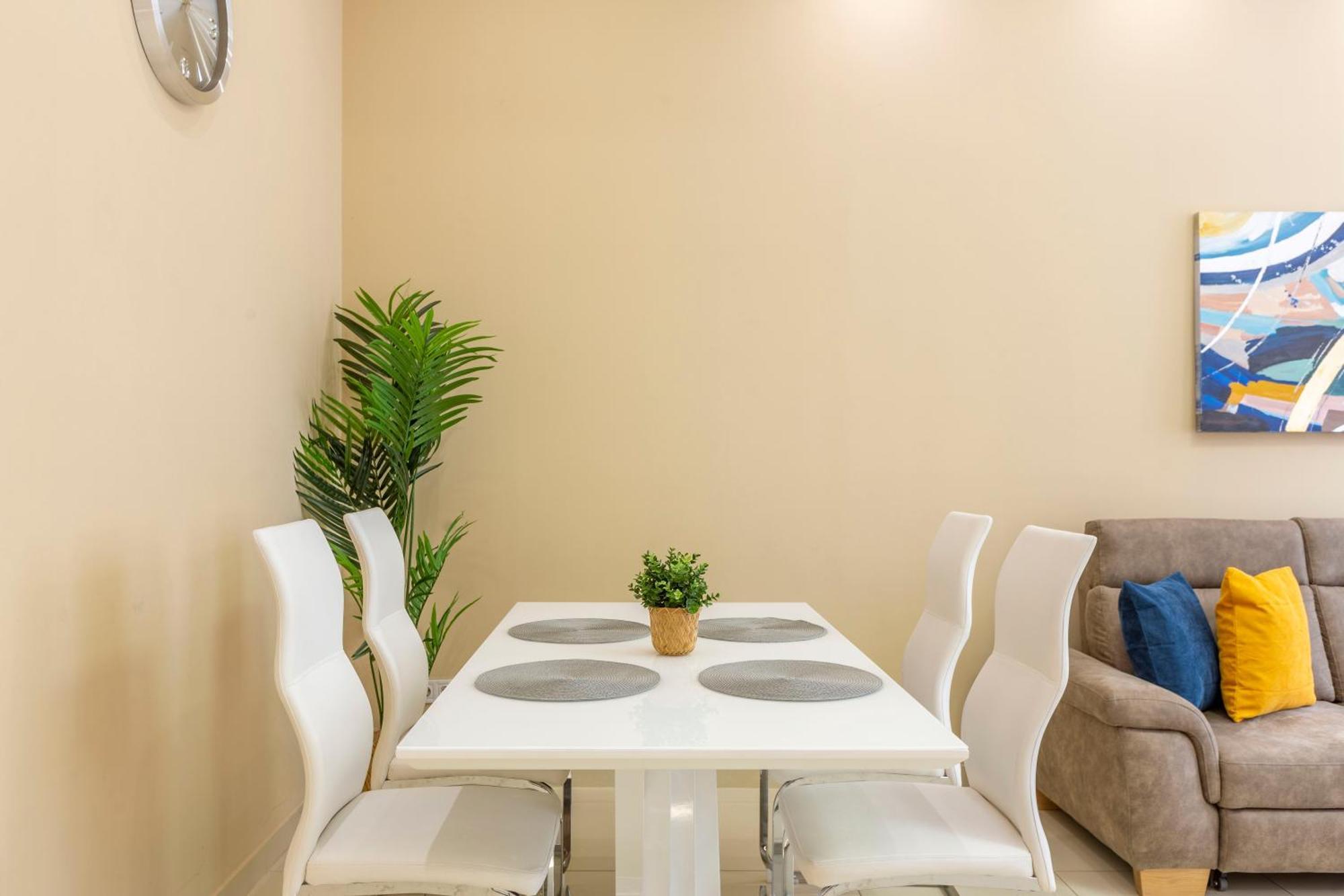 Spacious Bajcsy Residence In The Heart Of 布达佩斯 外观 照片