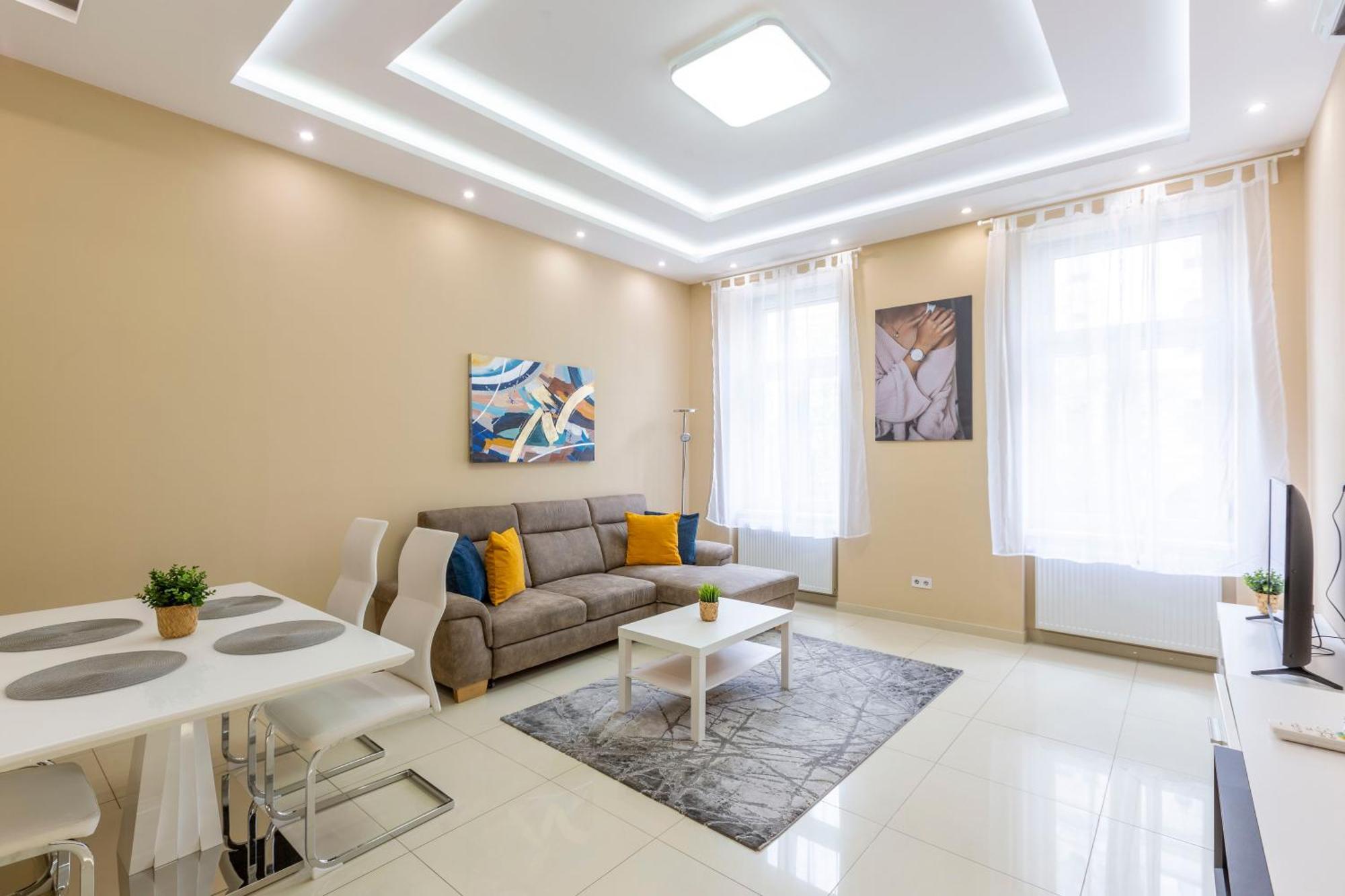 Spacious Bajcsy Residence In The Heart Of 布达佩斯 外观 照片